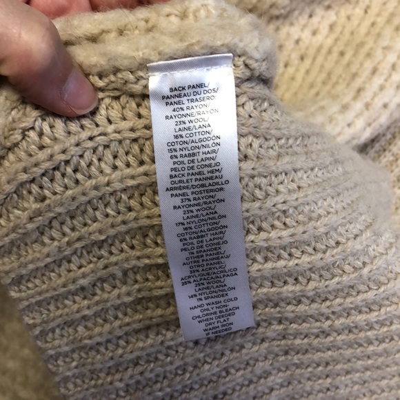 NWT! Beautiful Wool Blend Knit Cardigan - Picture 7 of 8